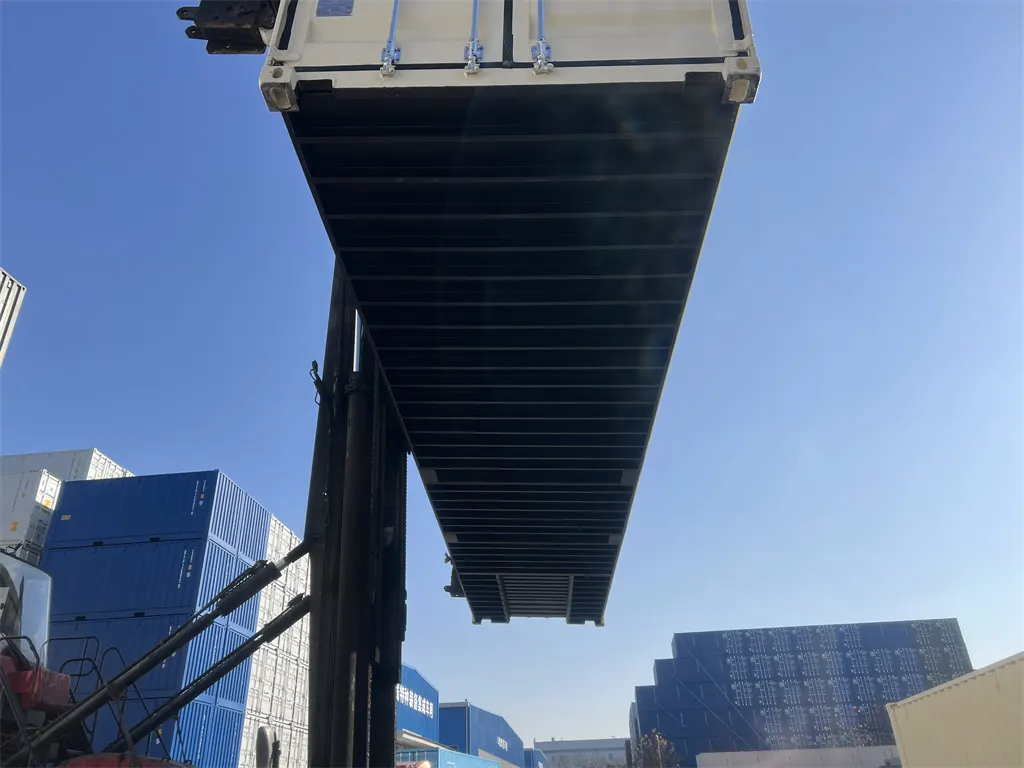 OWLU 40ʹ HC DD container, base / floor view