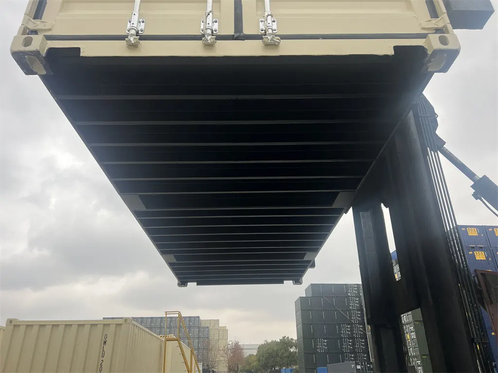 OWLU 20ʹ GP container, base / floor view