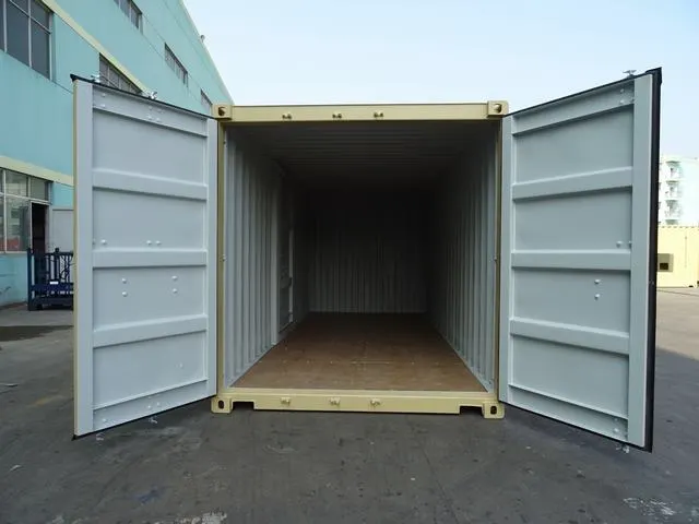 OWLU 20ʹ GP + 4ʹ side door container, cargo door open view