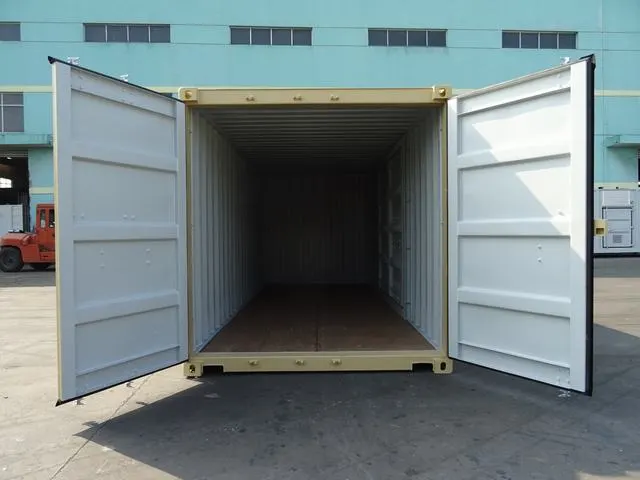 OWLU 20ʹ GP + 8ʹ side door container, cargo door open view