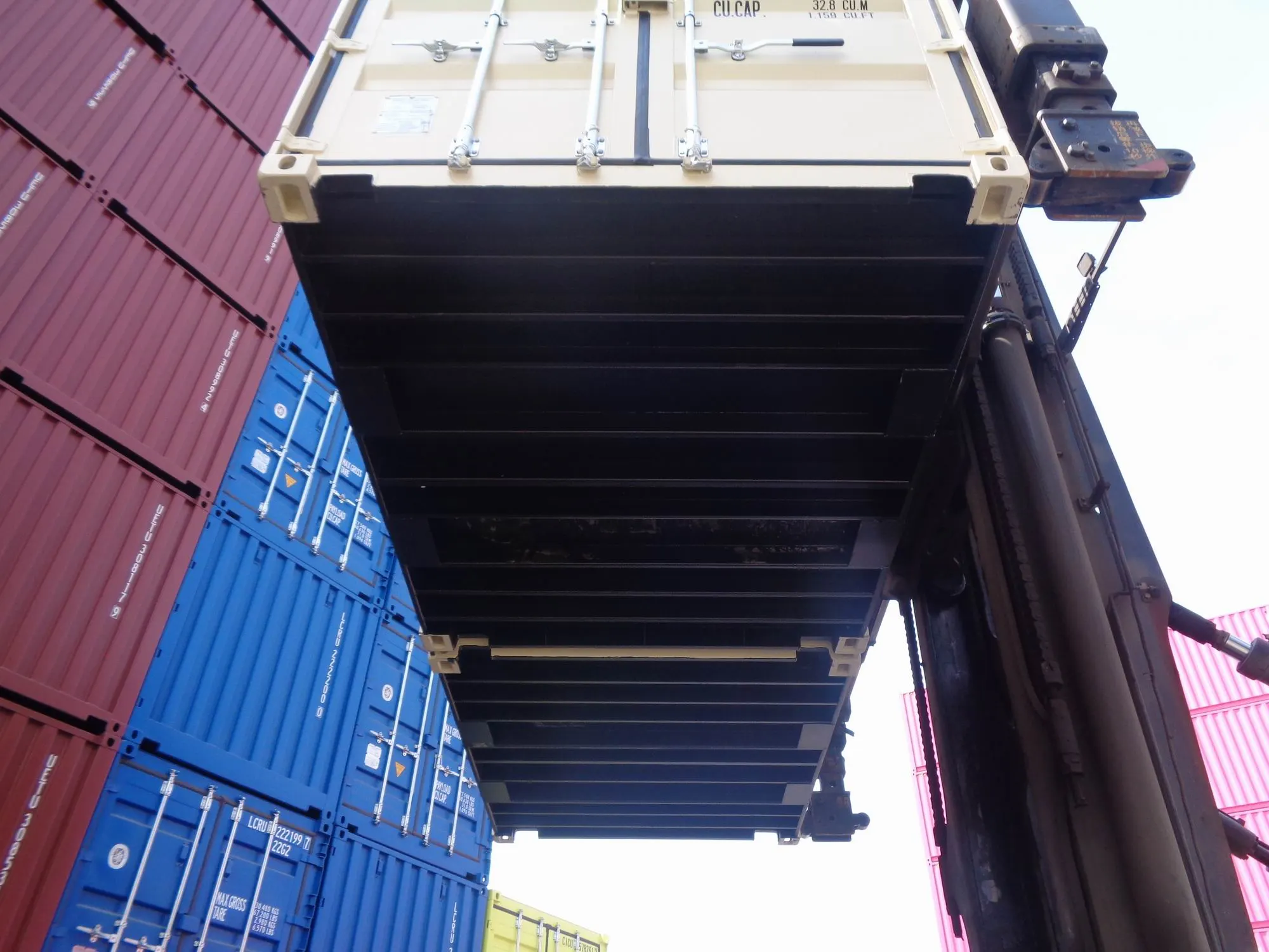 OWLU 20ʹ Duo-Con container