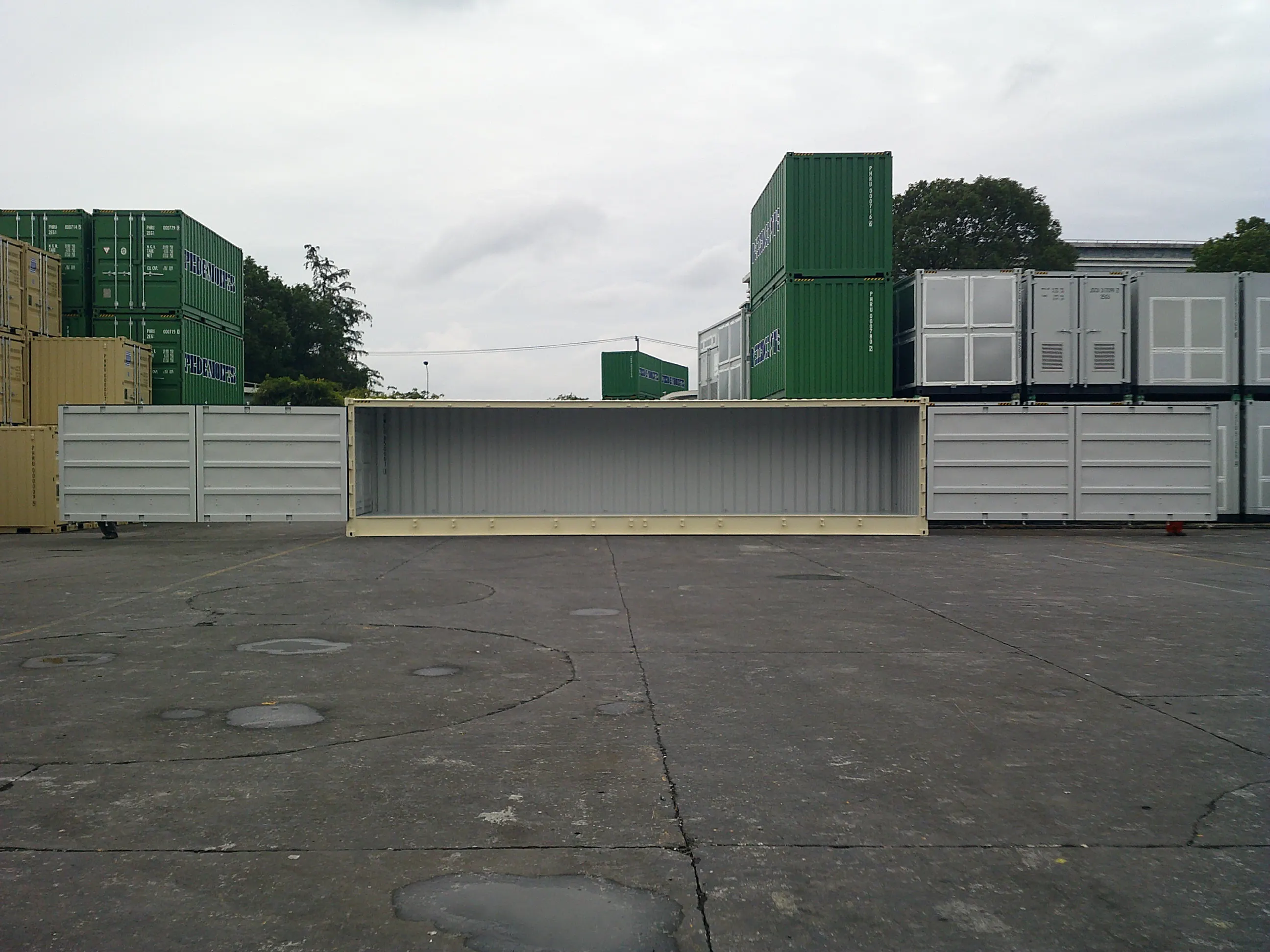 OWLU 40ʹ OS HC container