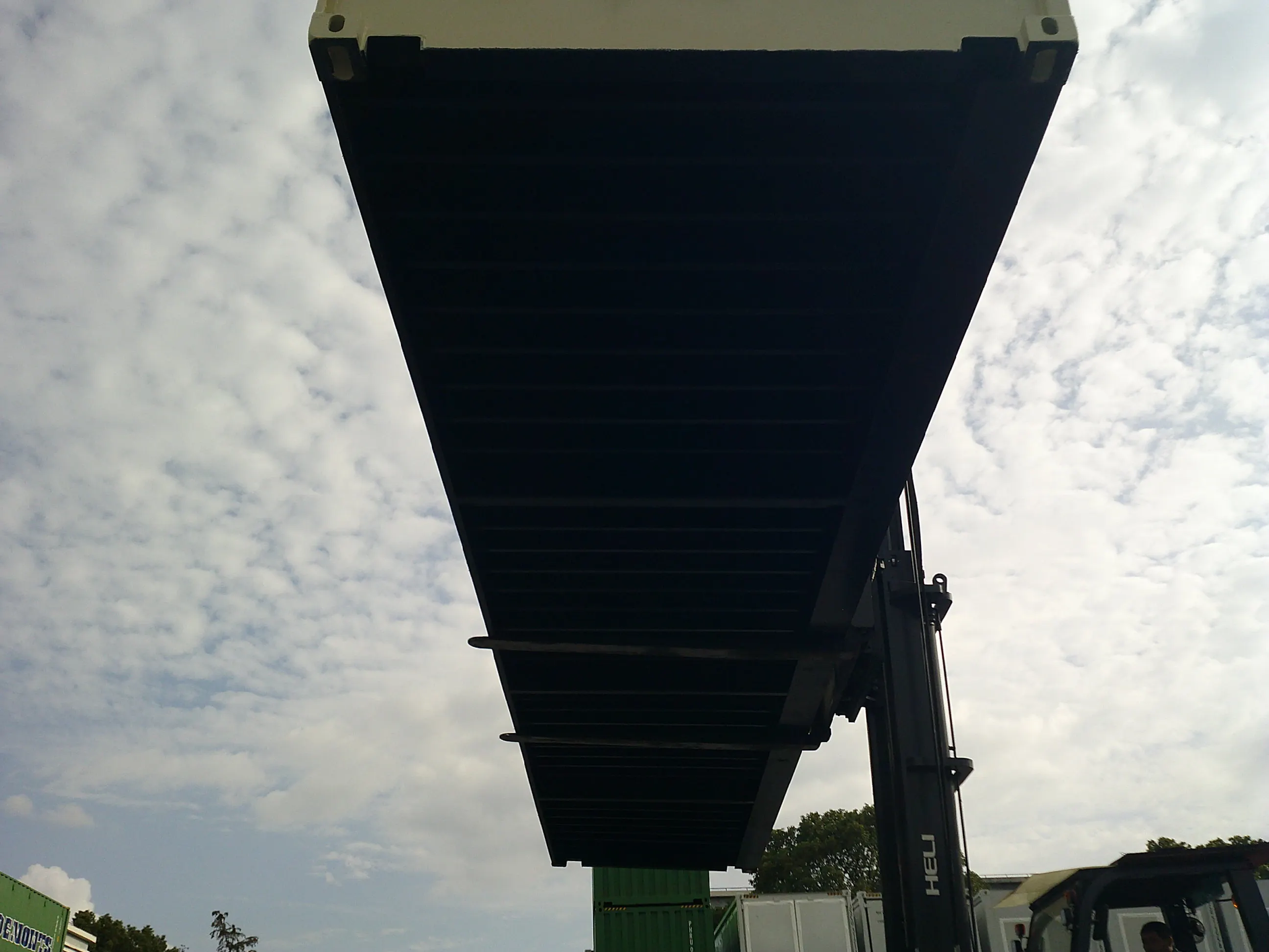 OWLU 40ʹ OS HC container