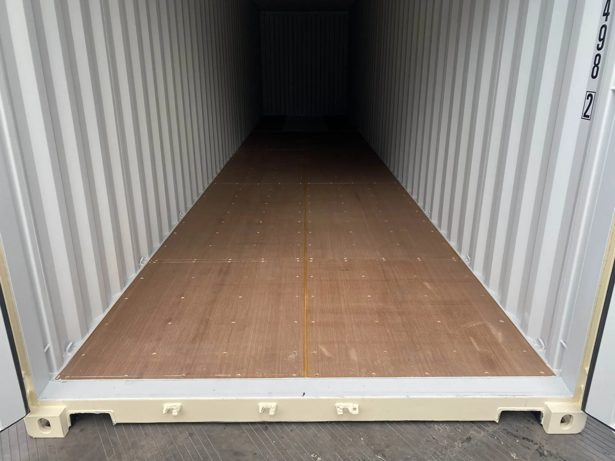 OWLU 40ʹ HC container — flooring and door sill