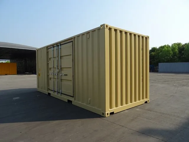 OWLU 20ʹ GP + 8ʹ side door container, front right view