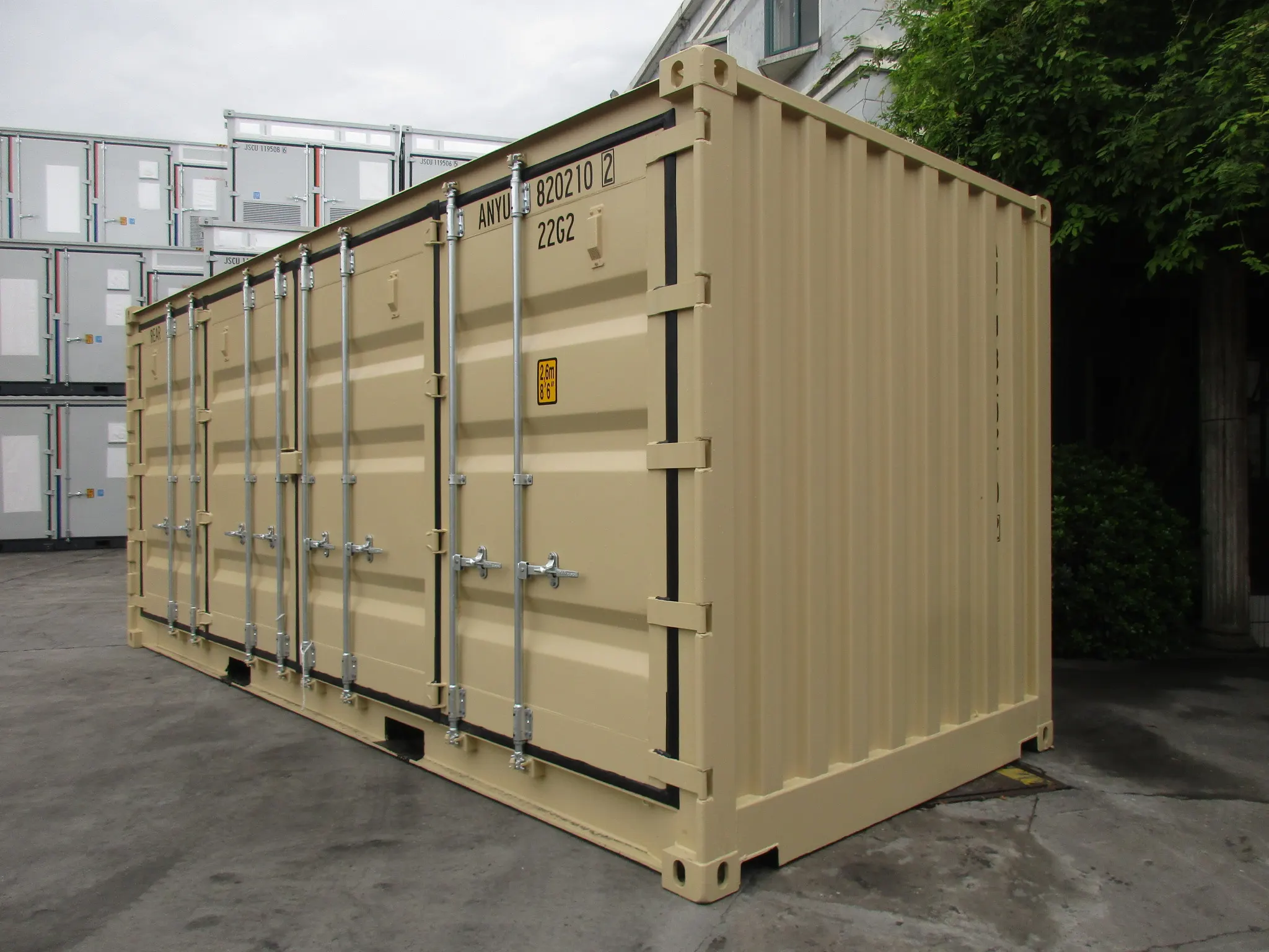 OWLU 20ʹ OS container, front right view