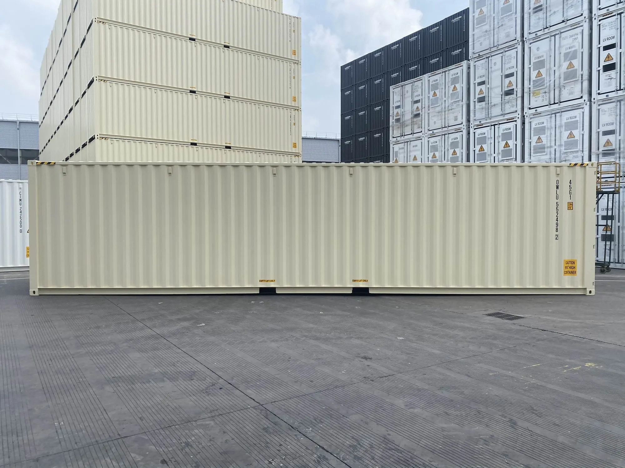 OWLU 40ʹ HC container — left side