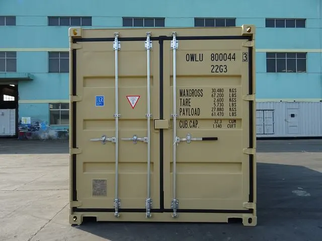 OWLU 20ʹ GP + 8ʹ side door container, rear view