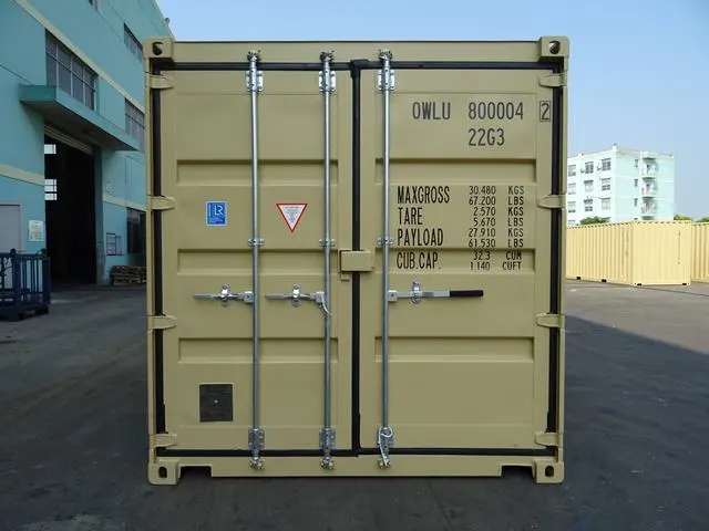 OWLU 20ʹ GP + 4ʹ side door container, rear view